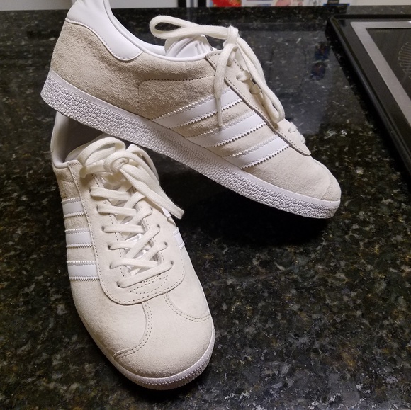 ladies gazelles size 8